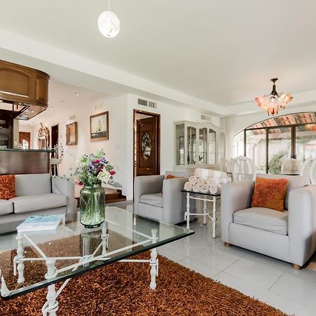 Elegant Lagoon Front Villa By Casa Paraiso Канкун Экстерьер фото