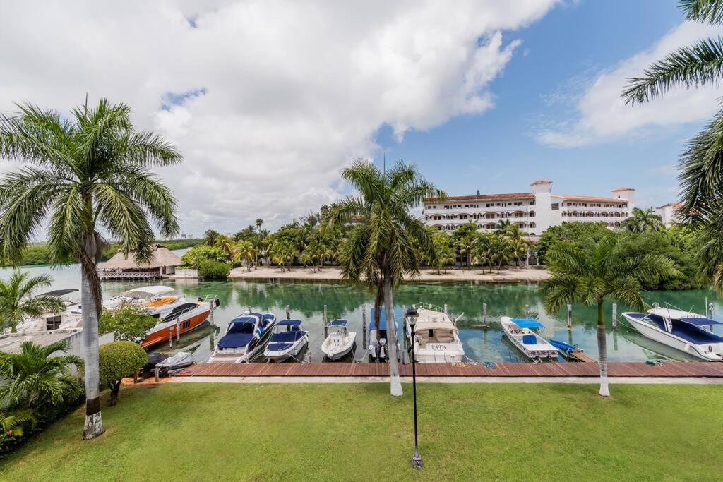 Elegant Lagoon Front Villa By Casa Paraiso Канкун Экстерьер фото