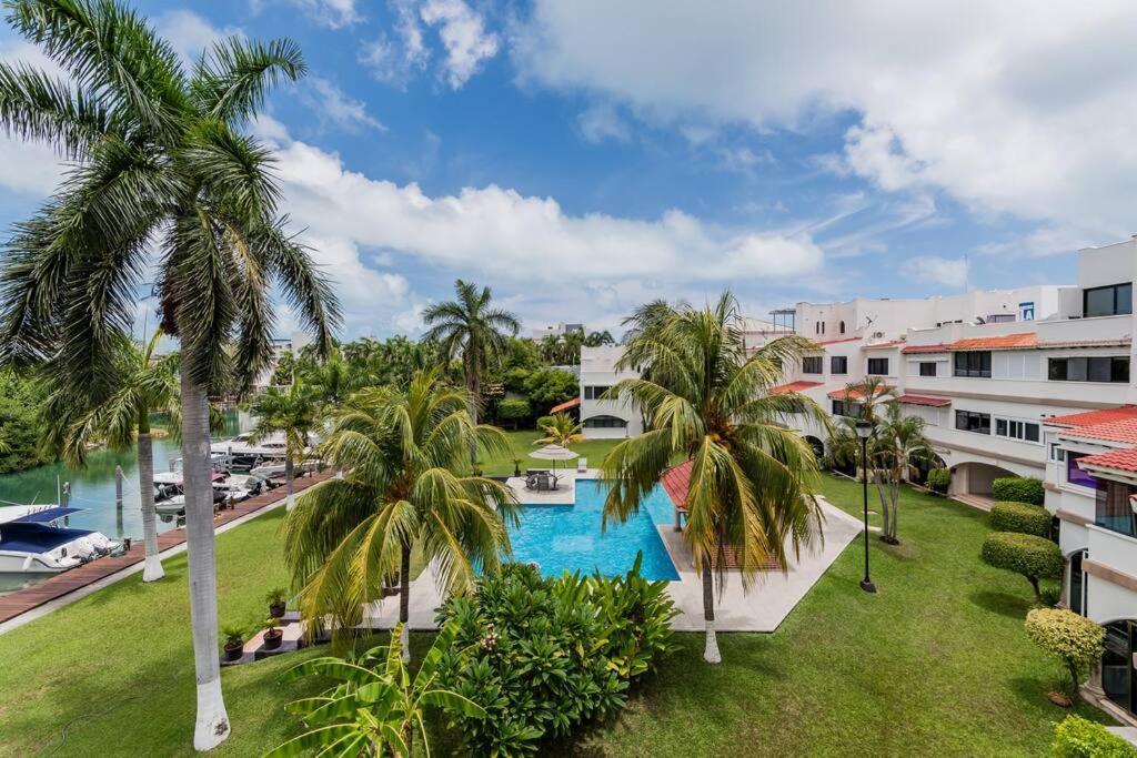 Elegant Lagoon Front Villa By Casa Paraiso Канкун Экстерьер фото