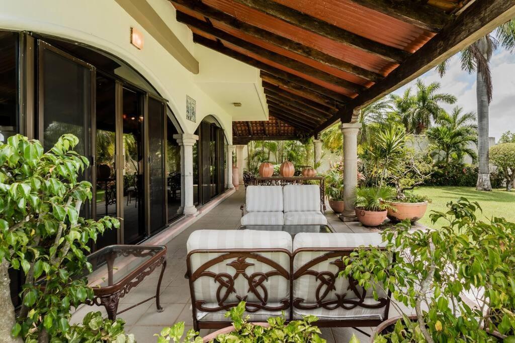Elegant Lagoon Front Villa By Casa Paraiso Канкун Экстерьер фото